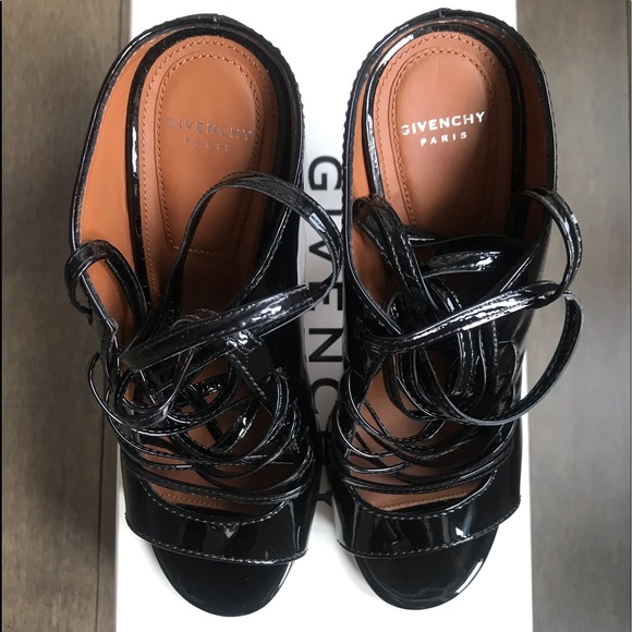 Givenchy lace-up heels - Picture 4 of 6